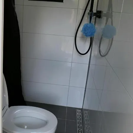 אתר קמפינג Gezellige Met Airco En Vele Faciliteiten! בארלה-נוסאו