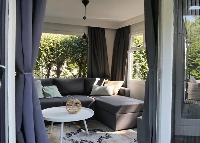 Gezellige Met Airco En Vele Faciliteiten! * بارلي ناسو