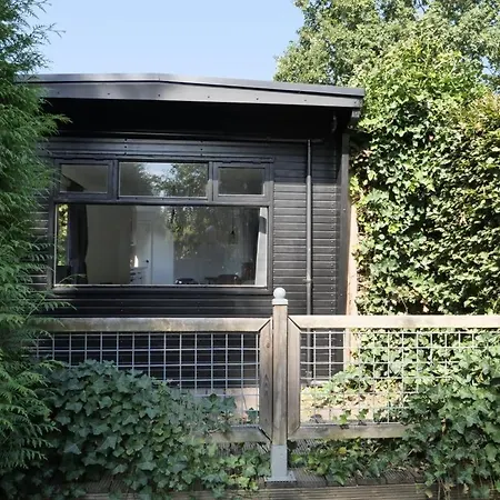 Gezellige Met Airco En Vele Faciliteiten! Campeggio Baarle-Nassau